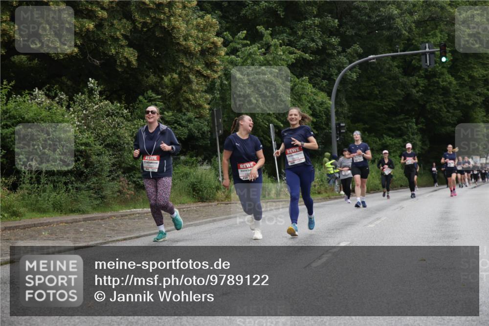 14.06.2026 - REWE Women's Run Jannik Wohlers http://msf.ph/oto/9789122 14.06.2026 10:02:03 Laufen 11021 meine-sportfotos.de