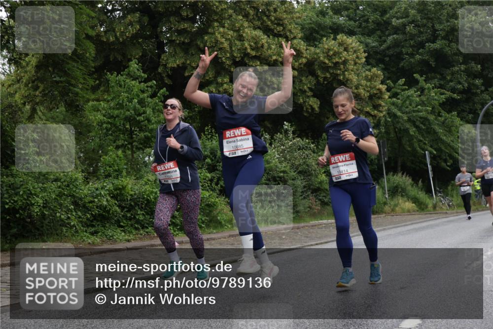 14.06.2026 - REWE Women's Run Jannik Wohlers http://msf.ph/oto/9789136 14.06.2026 10:02:05 Laufen 11021, 10685, 10414, 657 meine-sportfotos.de