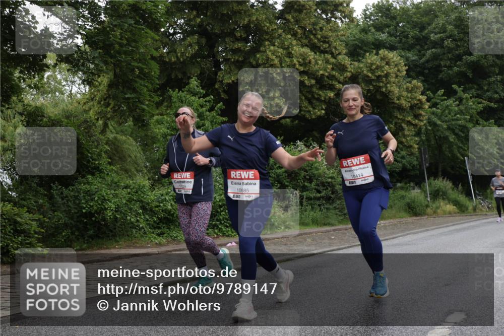 14.06.2026 - REWE Women's Run Jannik Wohlers http://msf.ph/oto/9789147 14.06.2026 10:02:05 Laufen 11021, 10685, 10414, 657 meine-sportfotos.de