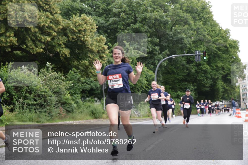 14.06.2026 - REWE Women's Run Jannik Wohlers http://msf.ph/oto/9789262 14.06.2026 10:02:18 Laufen 10965 meine-sportfotos.de