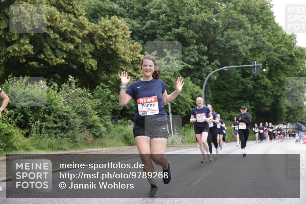 14.06.2026 - REWE Women's Run Jannik Wohlers http://msf.ph/oto/9789268 14.06.2026 10:02:19 Laufen 10965 meine-sportfotos.de