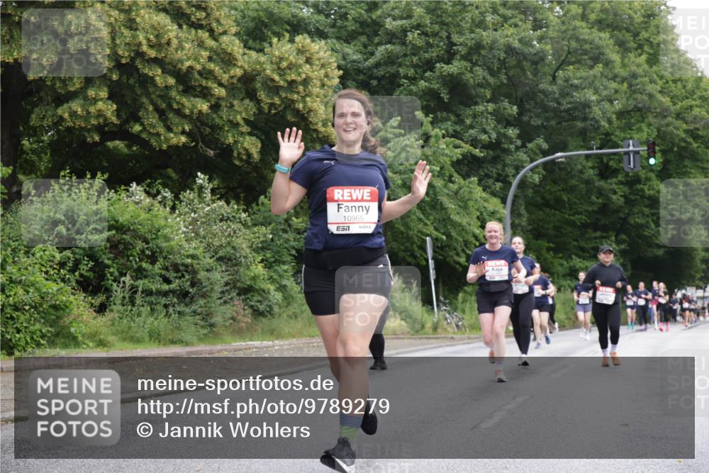 14.06.2026 - REWE Women's Run Jannik Wohlers http://msf.ph/oto/9789279 14.06.2026 10:02:19 Laufen 10965 meine-sportfotos.de