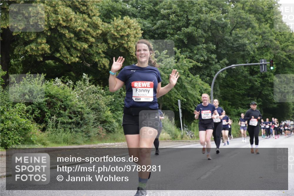 14.06.2026 - REWE Women's Run Jannik Wohlers http://msf.ph/oto/9789281 14.06.2026 10:02:19 Laufen 10965, 7 meine-sportfotos.de