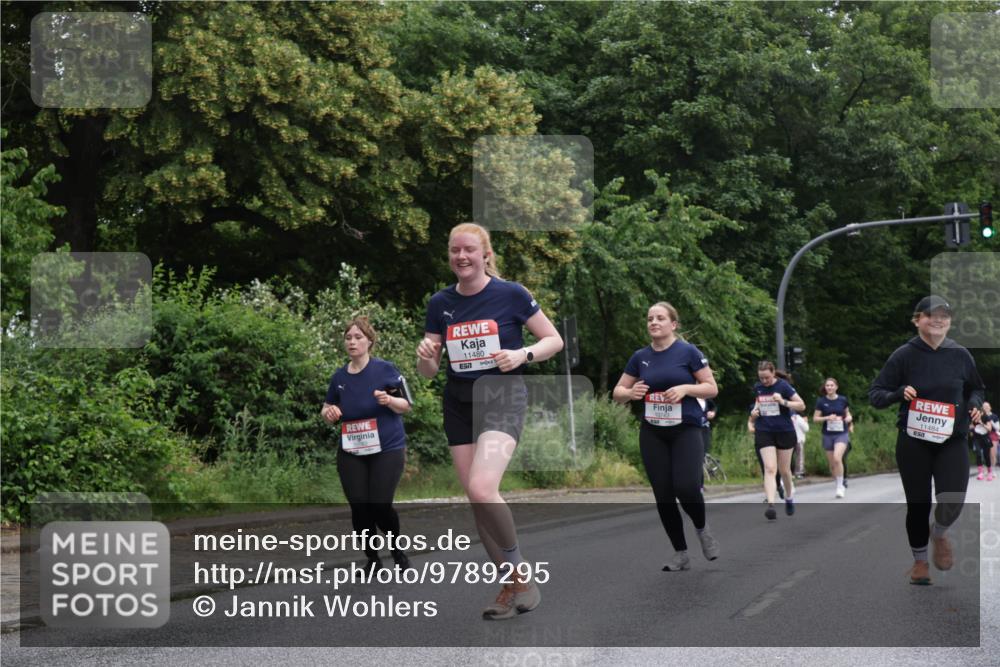 14.06.2026 - REWE Women's Run Jannik Wohlers http://msf.ph/oto/9789295 14.06.2026 10:02:21 Laufen 11480, 11484 meine-sportfotos.de