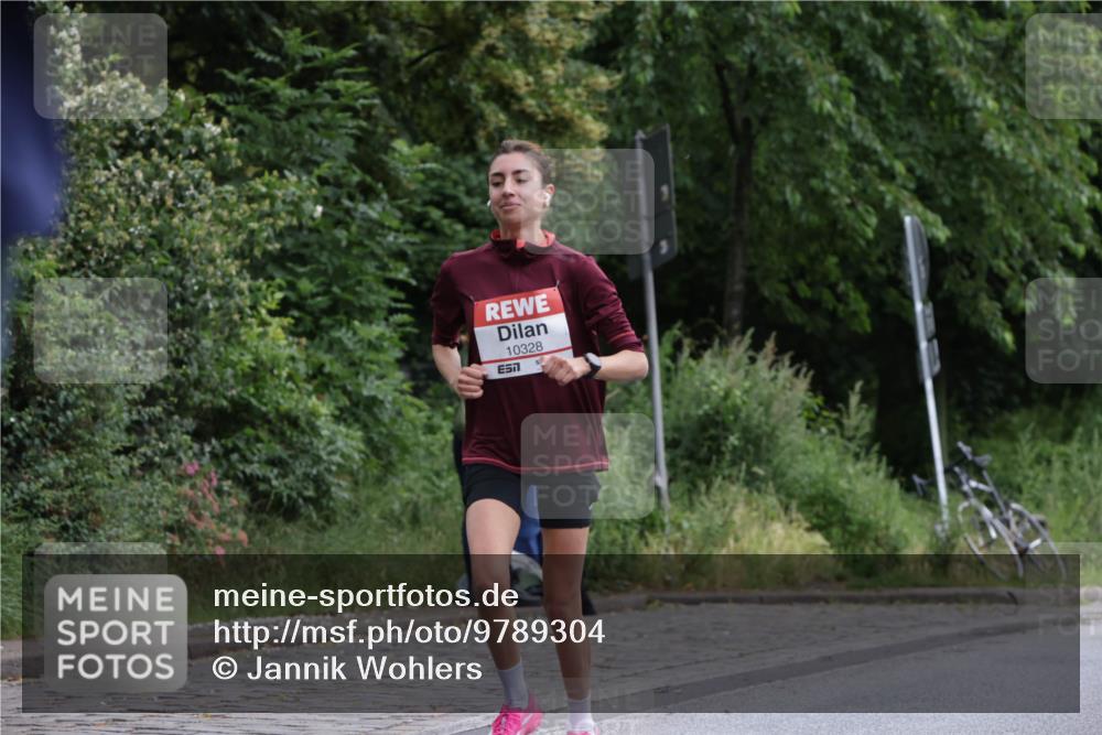 14.06.2026 - REWE Women's Run Jannik Wohlers http://msf.ph/oto/9789304 14.06.2026 09:41:24 Laufen 10328, 57 meine-sportfotos.de