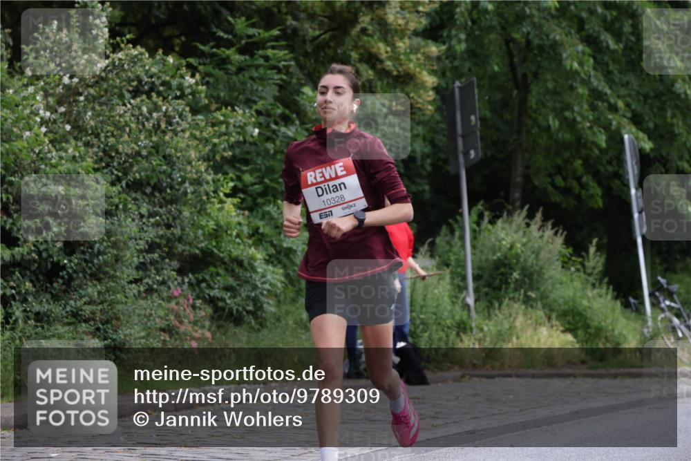 14.06.2026 - REWE Women's Run Jannik Wohlers http://msf.ph/oto/9789309 14.06.2026 09:41:24 Laufen 10328, 7 meine-sportfotos.de