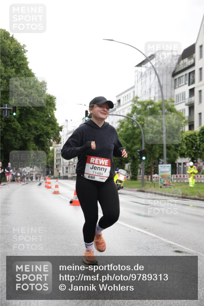14.06.2026 - REWE Women's Run Jannik Wohlers http://msf.ph/oto/9789313 14.06.2026 10:02:22 Laufen 11484, 7 meine-sportfotos.de