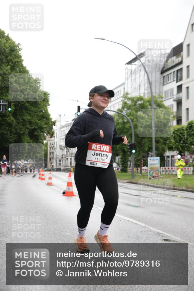 14.06.2026 - REWE Women's Run Jannik Wohlers http://msf.ph/oto/9789316 14.06.2026 10:02:22 Laufen 11484 meine-sportfotos.de