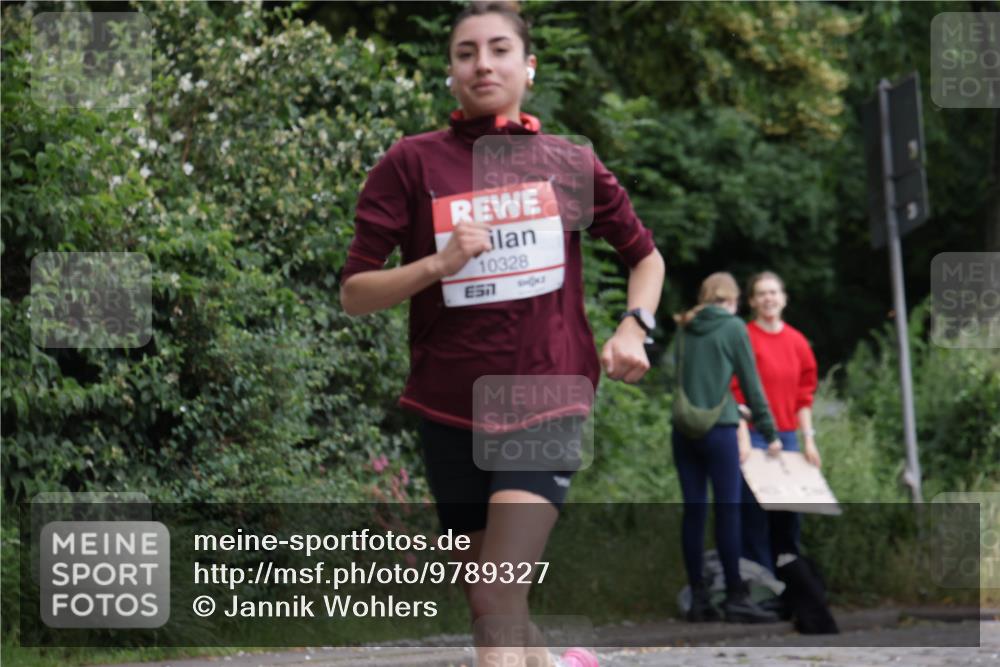 14.06.2026 - REWE Women's Run Jannik Wohlers http://msf.ph/oto/9789327 14.06.2026 09:41:24 Laufen 10328 meine-sportfotos.de