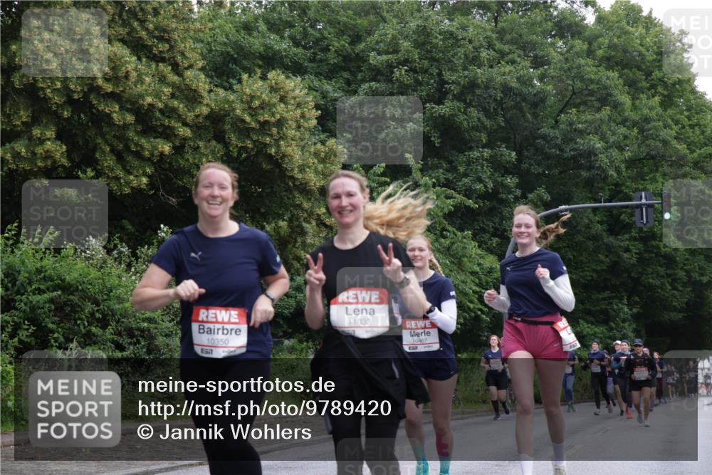 14.06.2026 - REWE Women's Run Jannik Wohlers http://msf.ph/oto/9789420 14.06.2026 10:02:32 Laufen 11033, 10350, 517, 10467, 7 meine-sportfotos.de
