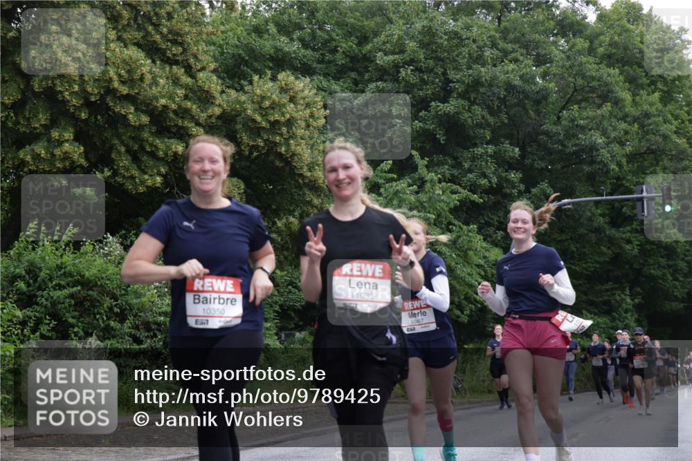 14.06.2026 - REWE Women's Run Jannik Wohlers http://msf.ph/oto/9789425 14.06.2026 10:02:33 Laufen 10350, 57, 11033, 10467 meine-sportfotos.de