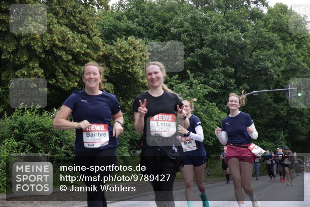 14.06.2026 - REWE Women's Run Jannik Wohlers http://msf.ph/oto/9789427 14.06.2026 10:02:33 Laufen 10350, 7, 11033, 657, 10467, 50 meine-sportfotos.de