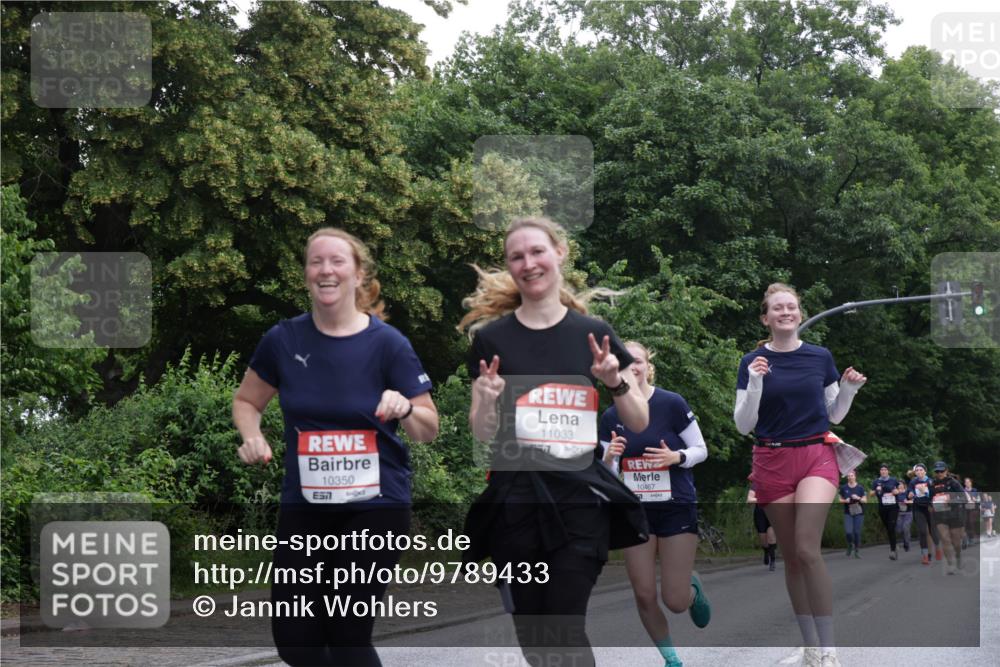 14.06.2026 - REWE Women's Run Jannik Wohlers http://msf.ph/oto/9789433 14.06.2026 10:02:33 Laufen 10350, 7, 11033, 10467 meine-sportfotos.de