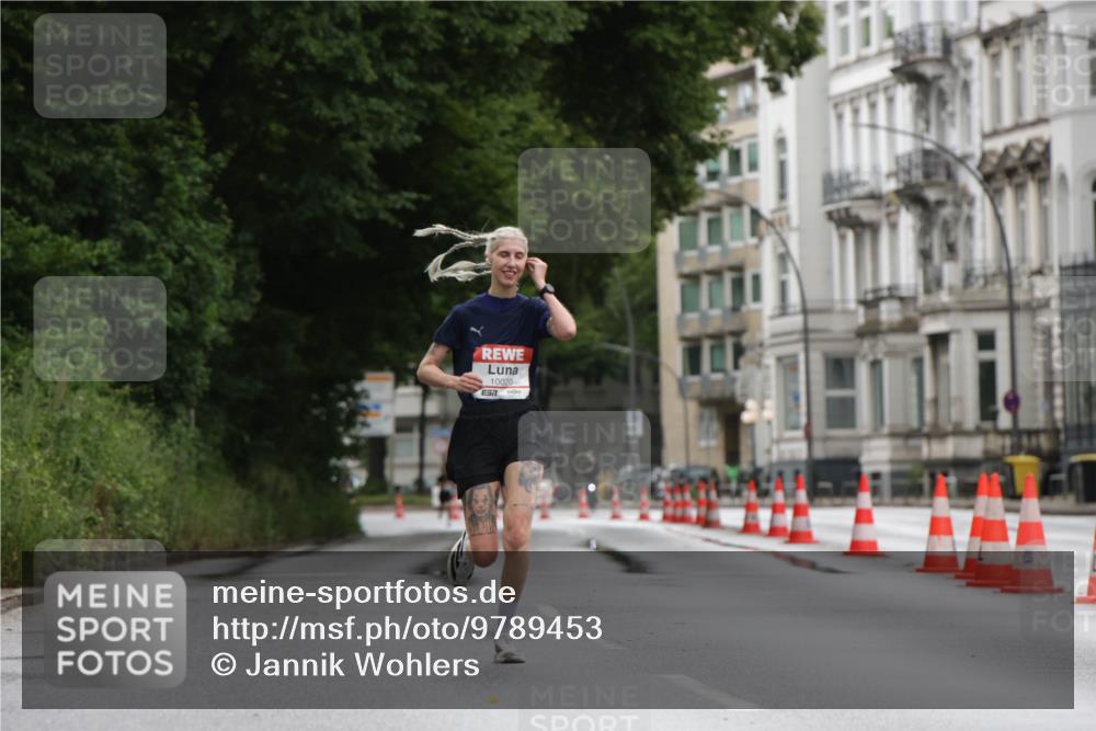 14.06.2026 - REWE Women's Run Jannik Wohlers http://msf.ph/oto/9789453 14.06.2026 09:42:40 Laufen 10020, 57 meine-sportfotos.de