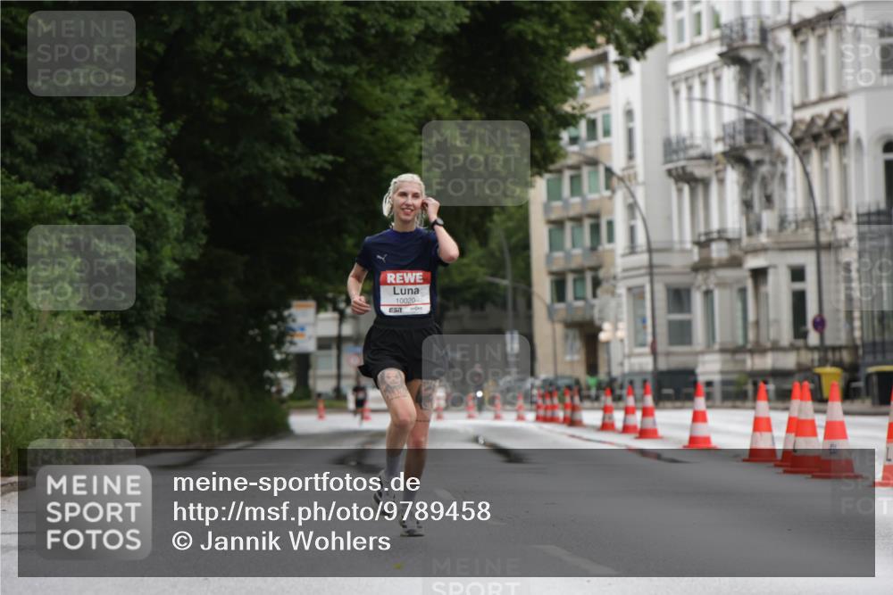 14.06.2026 - REWE Women's Run Jannik Wohlers http://msf.ph/oto/9789458 14.06.2026 09:42:40 Laufen 10020, 7 meine-sportfotos.de