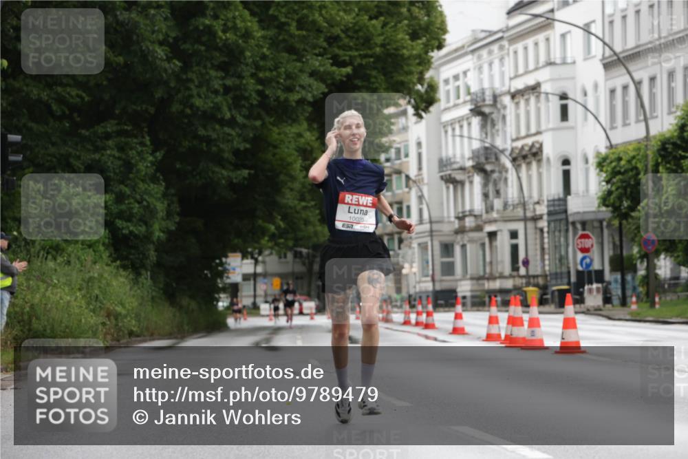 14.06.2026 - REWE Women's Run Jannik Wohlers http://msf.ph/oto/9789479 14.06.2026 09:42:41 Laufen 10020, 7 meine-sportfotos.de