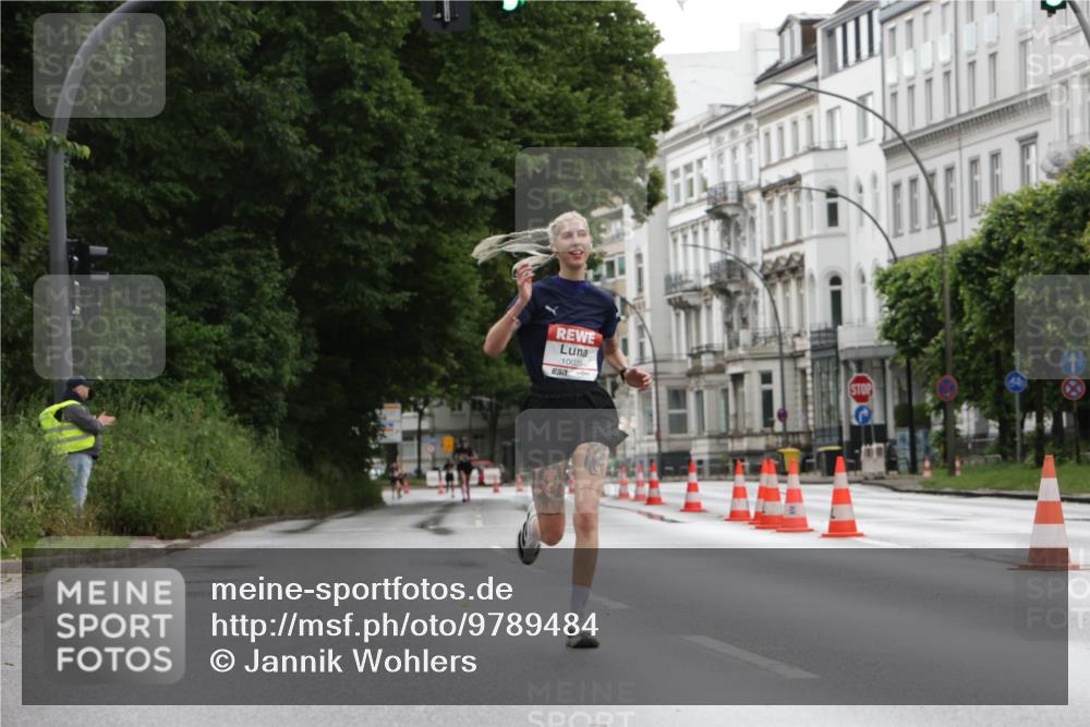 14.06.2026 - REWE Women's Run Jannik Wohlers http://msf.ph/oto/9789484 14.06.2026 09:42:42 Laufen 10020 meine-sportfotos.de