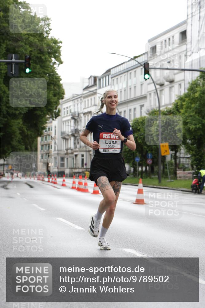 14.06.2026 - REWE Women's Run Jannik Wohlers http://msf.ph/oto/9789502 14.06.2026 09:42:43 Laufen 10020, 7 meine-sportfotos.de