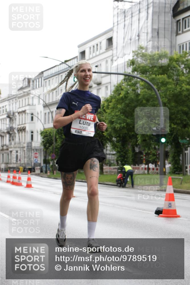 14.06.2026 - REWE Women's Run Jannik Wohlers http://msf.ph/oto/9789519 14.06.2026 09:42:44 Laufen 10020, 7 meine-sportfotos.de