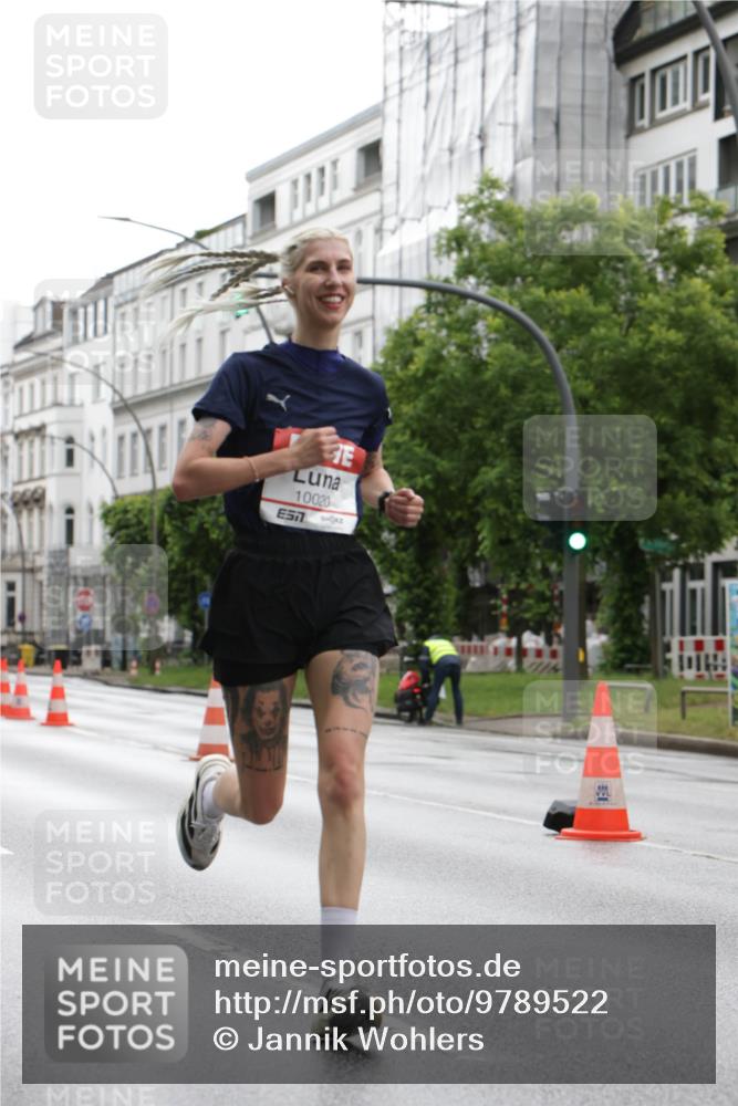 14.06.2026 - REWE Women's Run Jannik Wohlers http://msf.ph/oto/9789522 14.06.2026 09:42:44 Laufen 10020 meine-sportfotos.de
