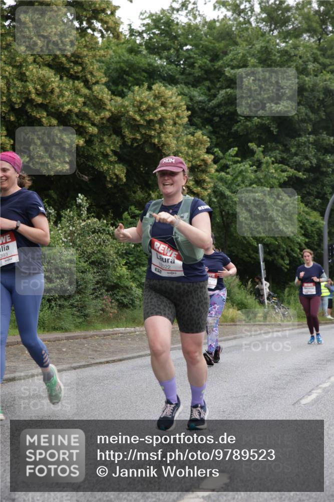 14.06.2026 - REWE Women's Run Jannik Wohlers http://msf.ph/oto/9789523 14.06.2026 10:02:43 Laufen 393, 10022 meine-sportfotos.de