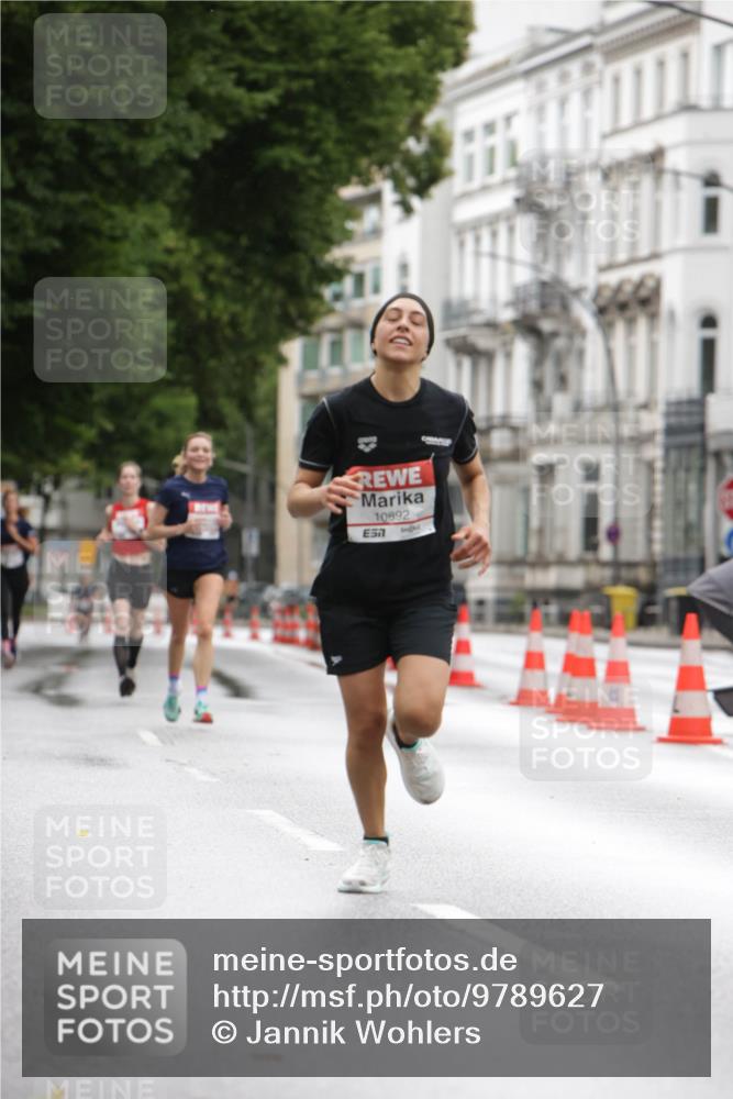 14.06.2026 - REWE Women's Run Jannik Wohlers http://msf.ph/oto/9789627 14.06.2026 09:43:19 Laufen 10892, 57 meine-sportfotos.de
