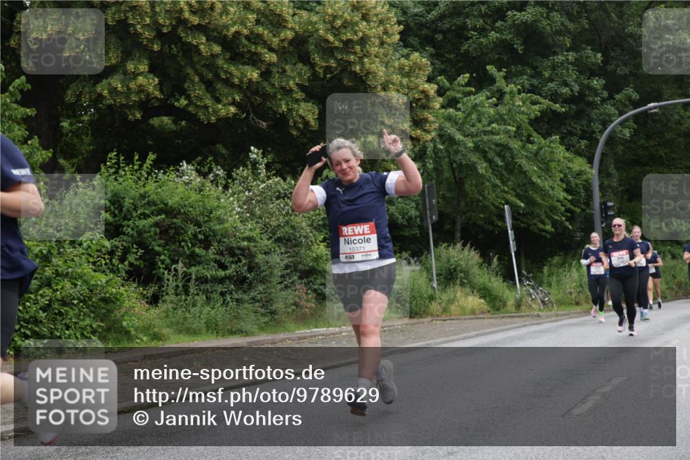 14.06.2026 - REWE Women's Run Jannik Wohlers http://msf.ph/oto/9789629 14.06.2026 10:02:53 Laufen 10371, 57 meine-sportfotos.de