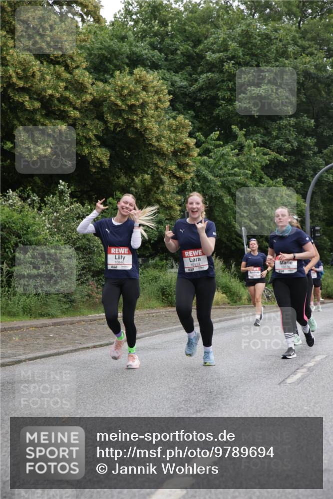 14.06.2026 - REWE Women's Run Jannik Wohlers http://msf.ph/oto/9789694 14.06.2026 10:02:59 Laufen 10846, 10114, 57, 10376 meine-sportfotos.de