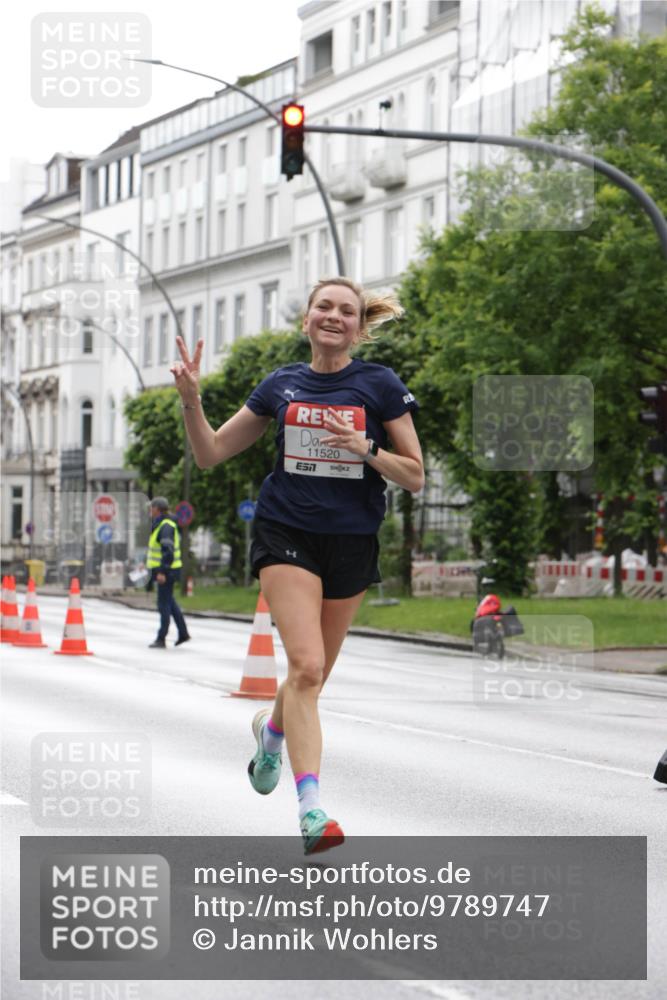 14.06.2026 - REWE Women's Run Jannik Wohlers http://msf.ph/oto/9789747 14.06.2026 09:43:25 Laufen 11520 meine-sportfotos.de