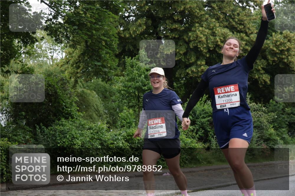 14.06.2026 - REWE Women's Run Jannik Wohlers http://msf.ph/oto/9789852 14.06.2026 10:03:08 Laufen 10766, 7, 11200, 7 meine-sportfotos.de