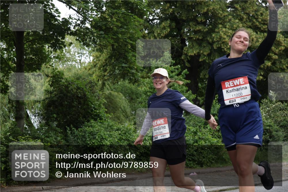14.06.2026 - REWE Women's Run Jannik Wohlers http://msf.ph/oto/9789859 14.06.2026 10:03:08 Laufen 577, 10766, 11200, 7, 10 meine-sportfotos.de