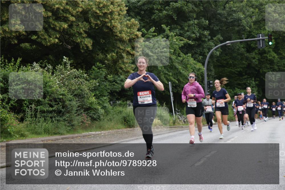 14.06.2026 - REWE Women's Run Jannik Wohlers http://msf.ph/oto/9789928 14.06.2026 10:03:20 Laufen 10793, 57 meine-sportfotos.de
