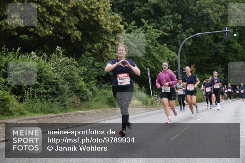 14.06.2026 - REWE Women's Run Jannik Wohlers http://msf.ph/oto/9789934 14.06.2026 10:03:20 Laufen 10793, 57 meine-sportfotos.de