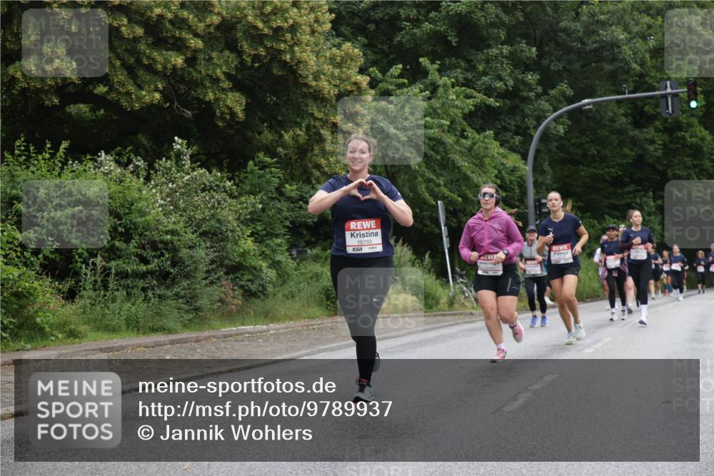 14.06.2026 - REWE Women's Run Jannik Wohlers http://msf.ph/oto/9789937 14.06.2026 10:03:20 Laufen 10793, 57 meine-sportfotos.de
