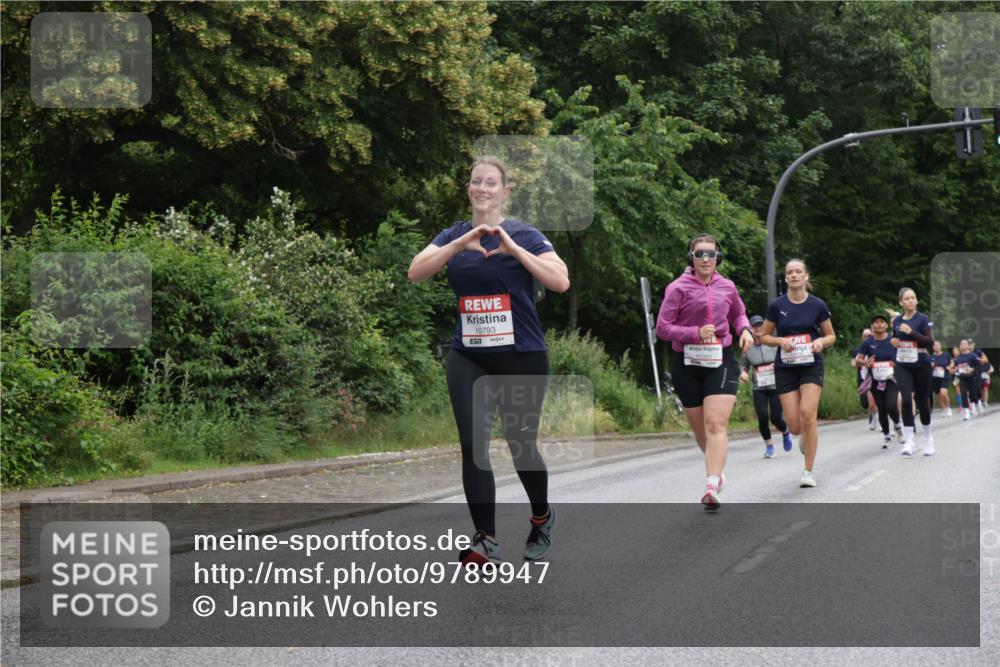 14.06.2026 - REWE Women's Run Jannik Wohlers http://msf.ph/oto/9789947 14.06.2026 10:03:20 Laufen 10793 meine-sportfotos.de