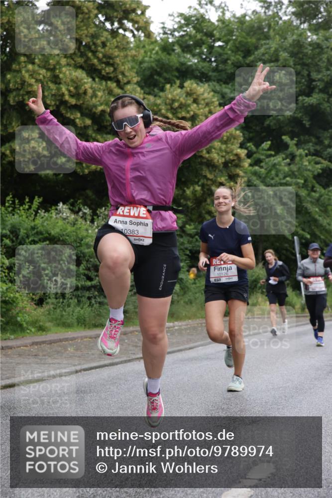 14.06.2026 - REWE Women's Run Jannik Wohlers http://msf.ph/oto/9789974 14.06.2026 10:03:23 Laufen 10383, 10126, 57 meine-sportfotos.de