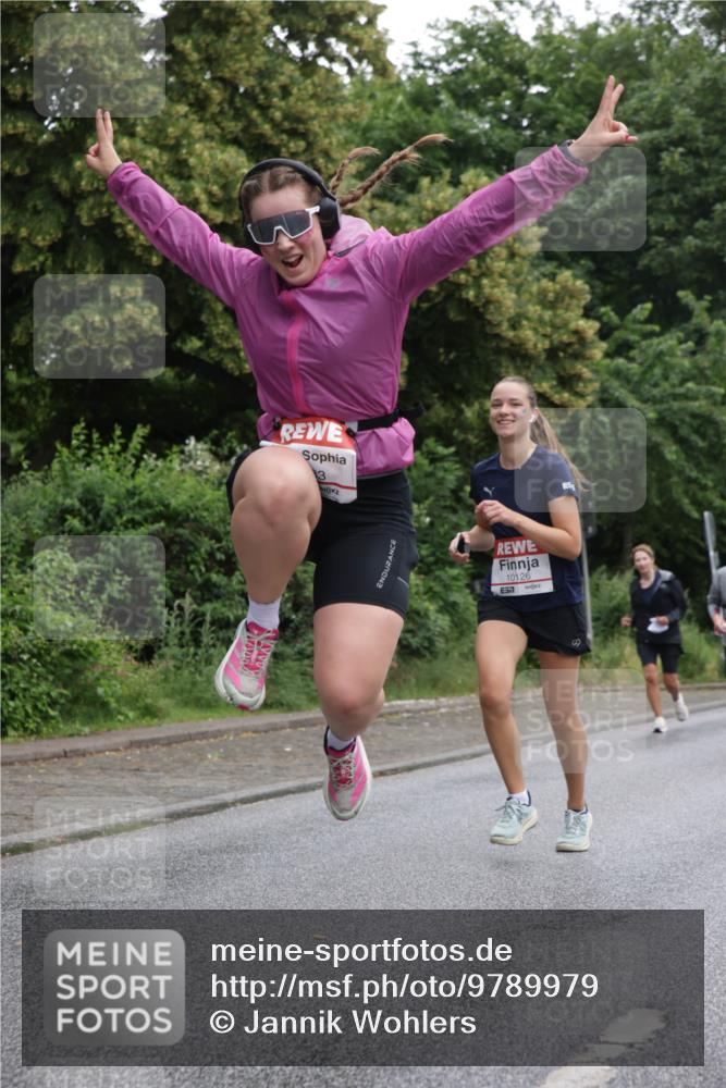 14.06.2026 - REWE Women's Run Jannik Wohlers http://msf.ph/oto/9789979 14.06.2026 10:03:23 Laufen 3, 10126, 7 meine-sportfotos.de