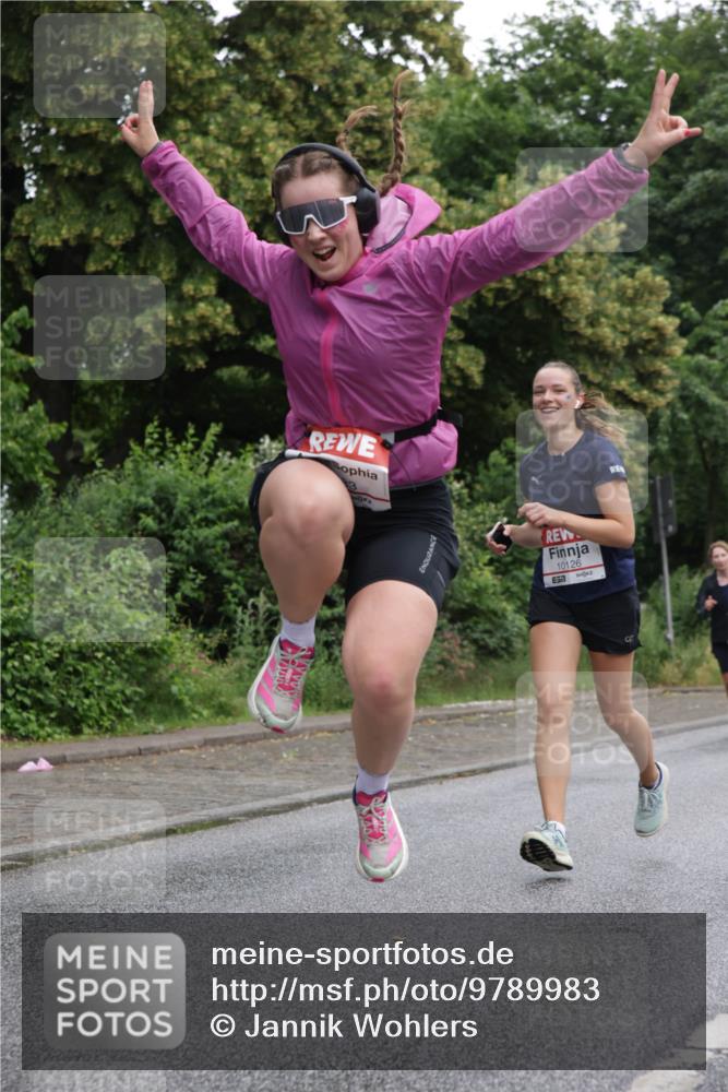 14.06.2026 - REWE Women's Run Jannik Wohlers http://msf.ph/oto/9789983 14.06.2026 10:03:23 Laufen 3, 10126 meine-sportfotos.de