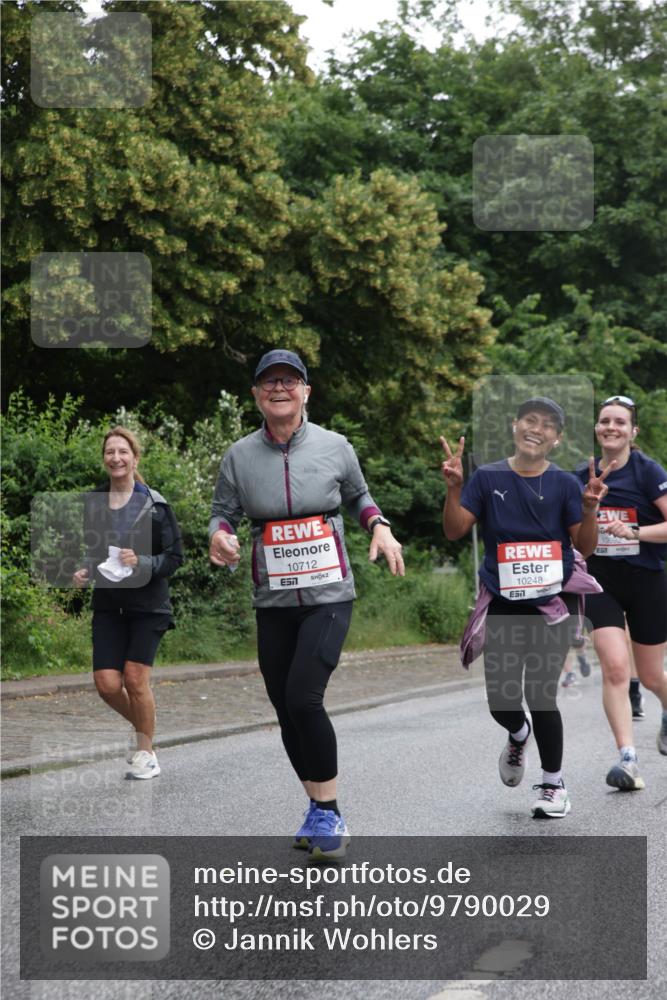 14.06.2026 - REWE Women's Run Jannik Wohlers http://msf.ph/oto/9790029 14.06.2026 10:03:26 Laufen 10712, 57, 10248, 57, 10692 meine-sportfotos.de