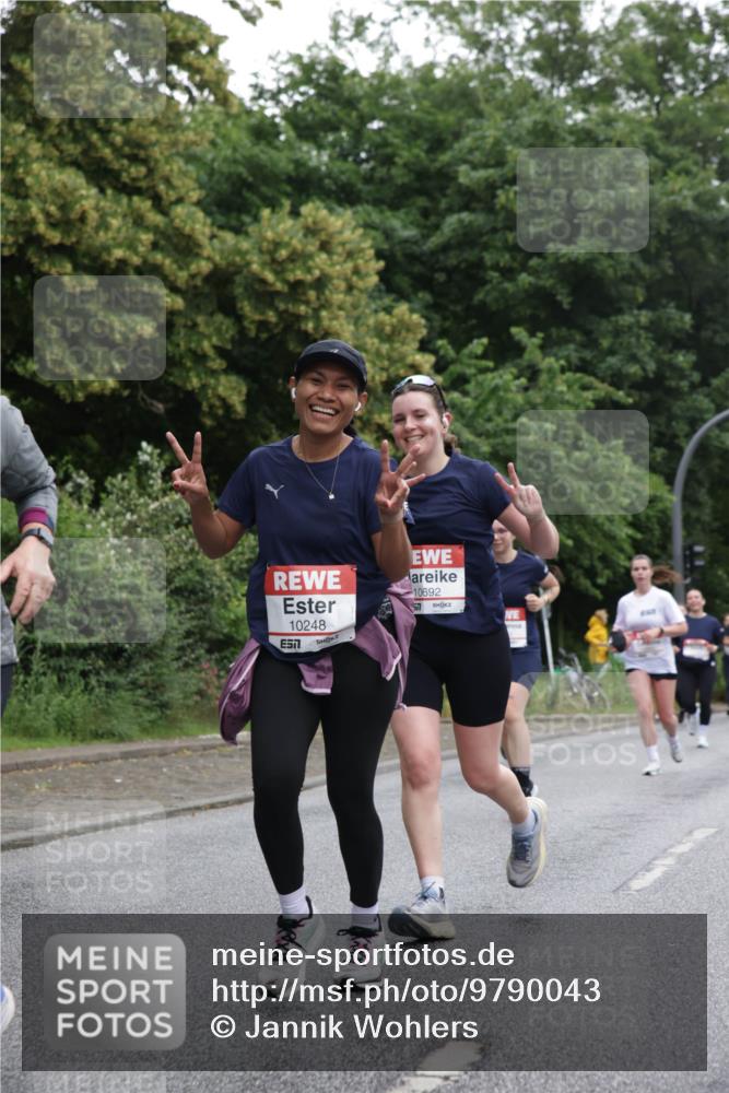 14.06.2026 - REWE Women's Run Jannik Wohlers http://msf.ph/oto/9790043 14.06.2026 10:03:27 Laufen 10248, 57, 10692, 57 meine-sportfotos.de