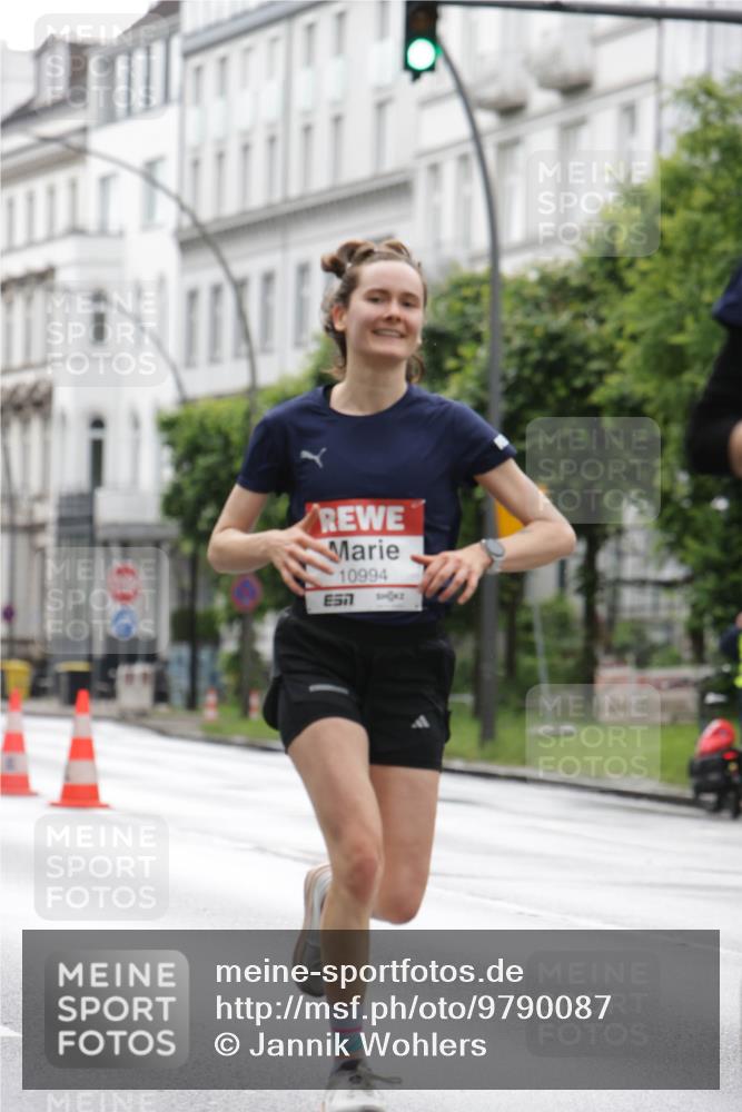 14.06.2026 - REWE Women's Run Jannik Wohlers http://msf.ph/oto/9790087 14.06.2026 09:44:14 Laufen 10994, 57 meine-sportfotos.de