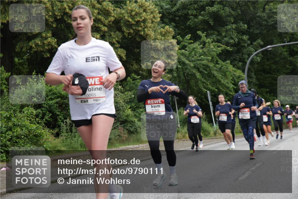 14.06.2026 - REWE Women's Run Jannik Wohlers http://msf.ph/oto/9790111 14.06.2026 10:03:31 Laufen 57, 0665, 11159 meine-sportfotos.de