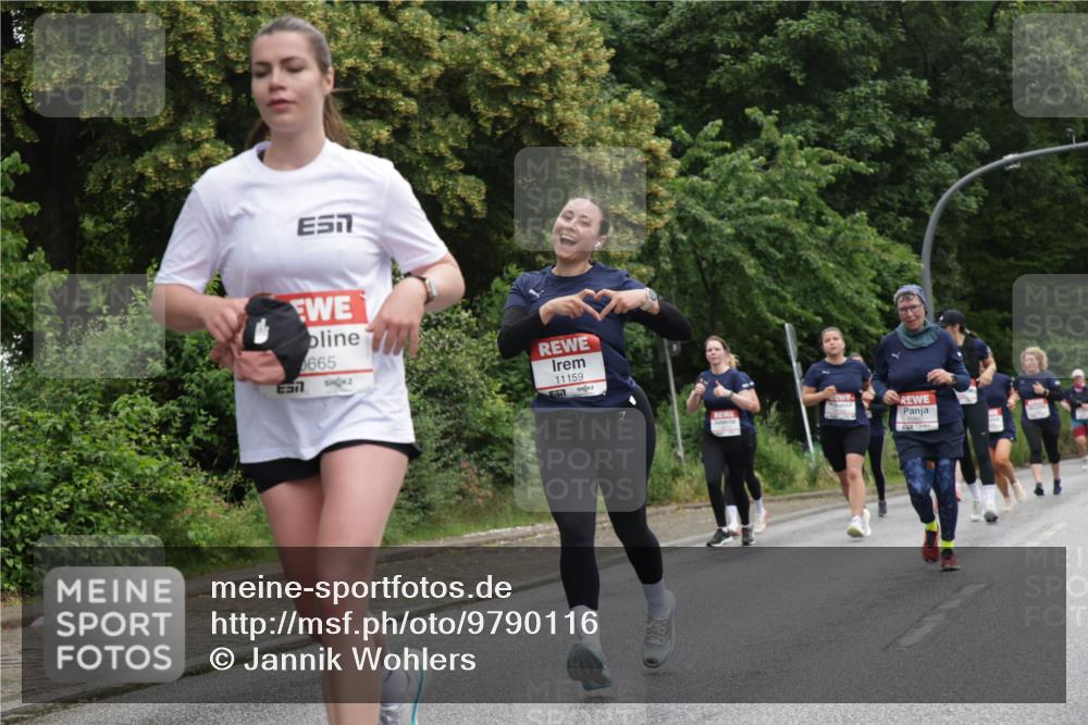 14.06.2026 - REWE Women's Run Jannik Wohlers http://msf.ph/oto/9790116 14.06.2026 10:03:32 Laufen 7, 665, 11159 meine-sportfotos.de