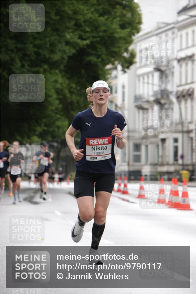 14.06.2026 - REWE Women's Run Jannik Wohlers http://msf.ph/oto/9790117 14.06.2026 09:44:17 Laufen 10808 meine-sportfotos.de