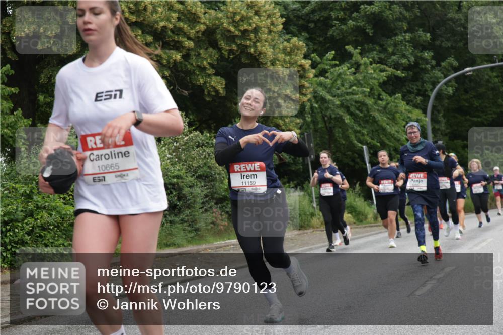 14.06.2026 - REWE Women's Run Jannik Wohlers http://msf.ph/oto/9790123 14.06.2026 10:03:32 Laufen 7, 10665, 57, 11159 meine-sportfotos.de