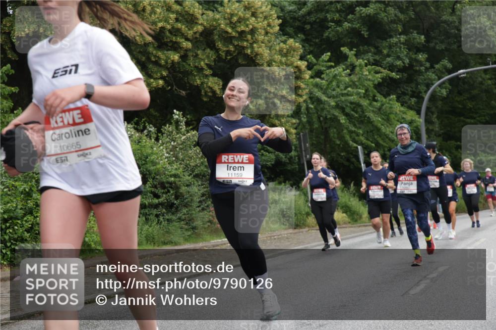 14.06.2026 - REWE Women's Run Jannik Wohlers http://msf.ph/oto/9790126 14.06.2026 10:03:32 Laufen 57, 10665, 11159 meine-sportfotos.de
