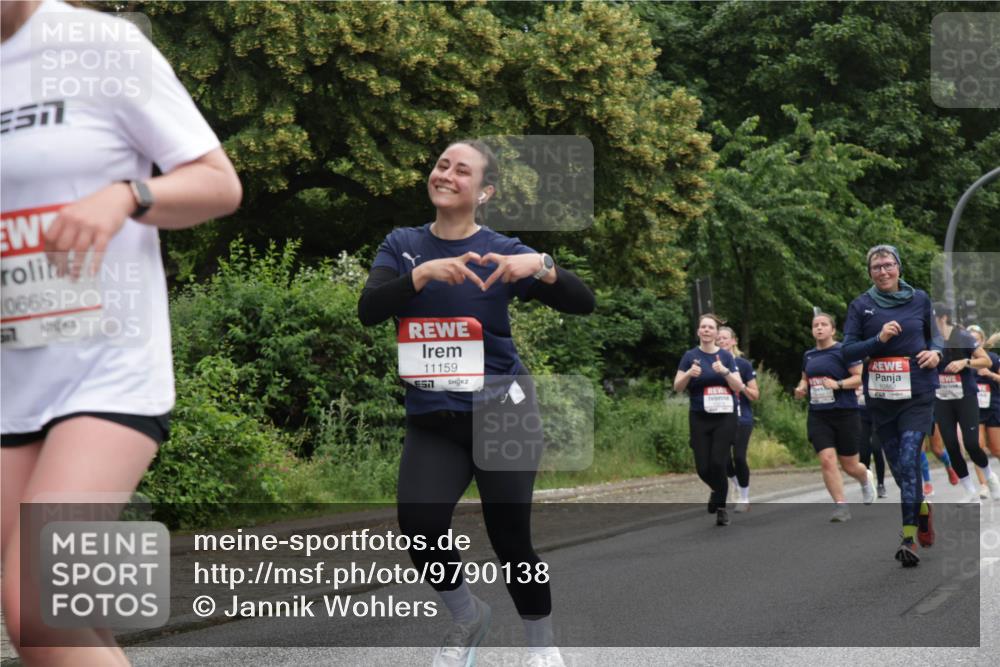 14.06.2026 - REWE Women's Run Jannik Wohlers http://msf.ph/oto/9790138 14.06.2026 10:03:32 Laufen 0665, 11159 meine-sportfotos.de