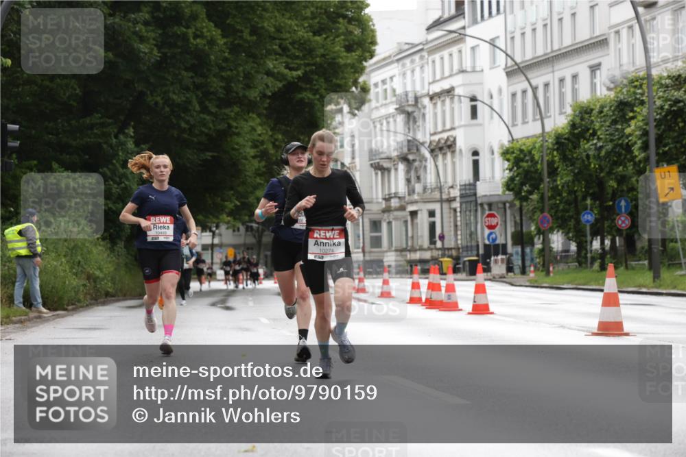 14.06.2026 - REWE Women's Run Jannik Wohlers http://msf.ph/oto/9790159 14.06.2026 09:44:24 Laufen 10489, 10274, 57, 1 meine-sportfotos.de