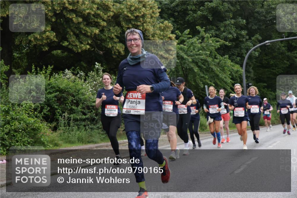 14.06.2026 - REWE Women's Run Jannik Wohlers http://msf.ph/oto/9790165 14.06.2026 10:03:34 Laufen 10078, 10862, 5, 11169 meine-sportfotos.de