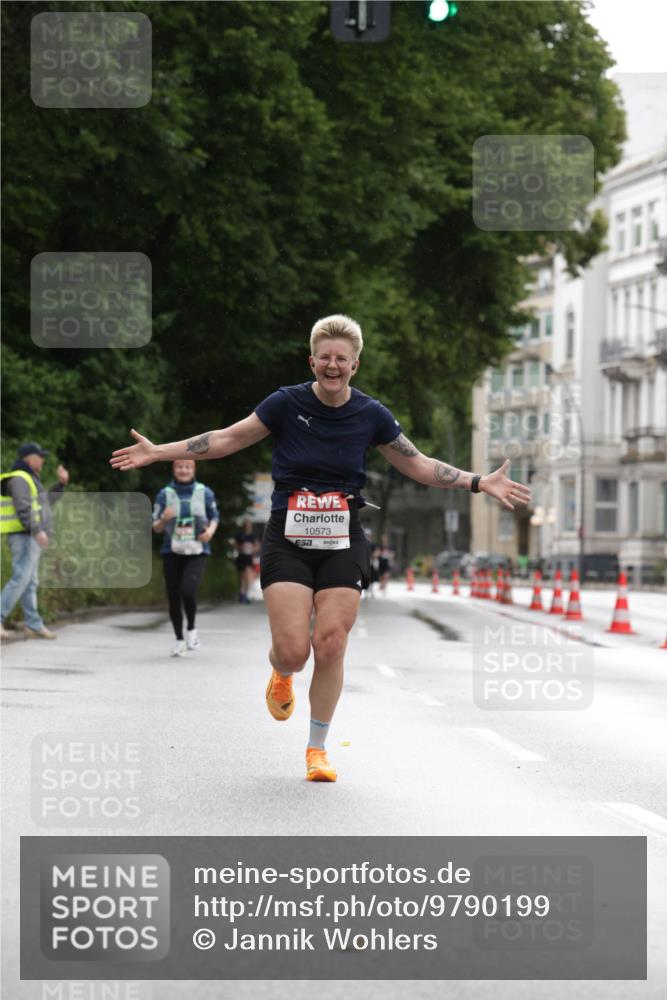 14.06.2026 - REWE Women's Run Jannik Wohlers http://msf.ph/oto/9790199 14.06.2026 09:44:28 Laufen 10573, 51 meine-sportfotos.de